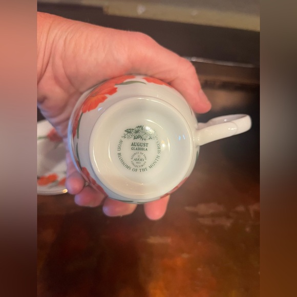 AUGUST Vintage AVON ‘Blossoms Of The Month’ August Gladiola 1991 Cup & Saucer - Picture 5 of 10